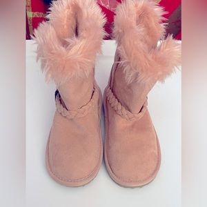 Pink faux fur boot